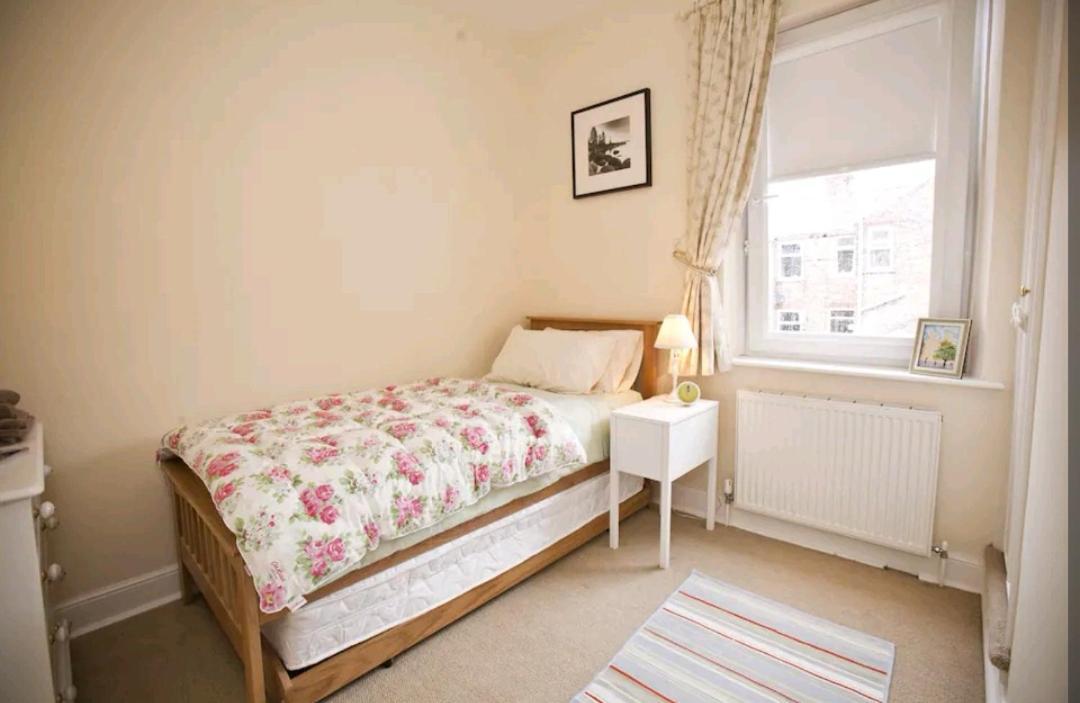 Cosy Little Home Just Outside York City Walls Exterior photo
